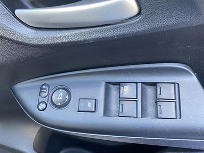 2015 Honda Shuttle - Thumbnail