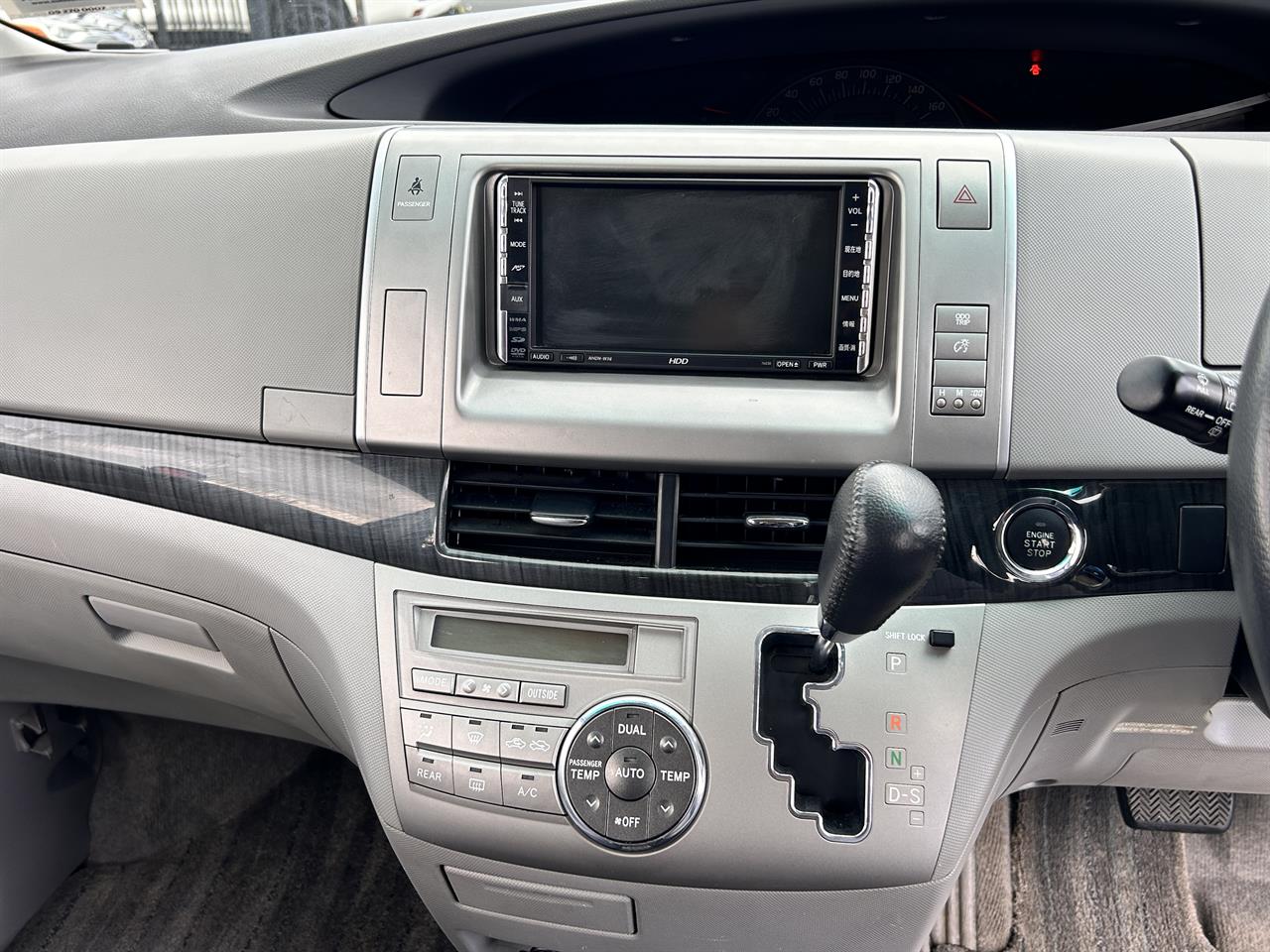 2006 Toyota Estima