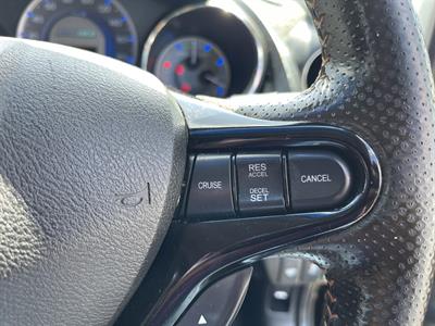 2012 Honda Shuttle - Thumbnail