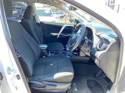 2015 Toyota RAV4 - Thumbnail