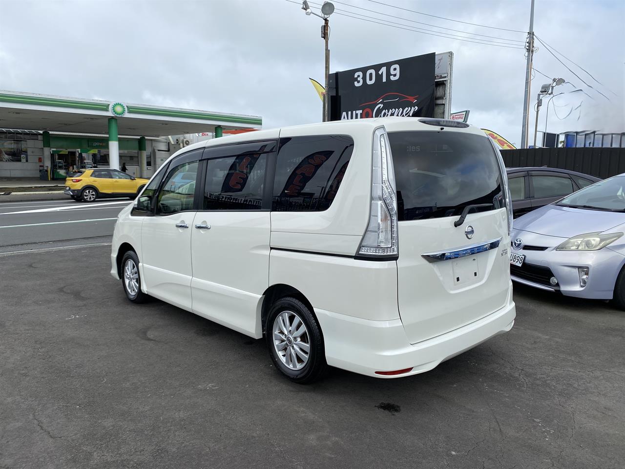 2016 Nissan SERENA