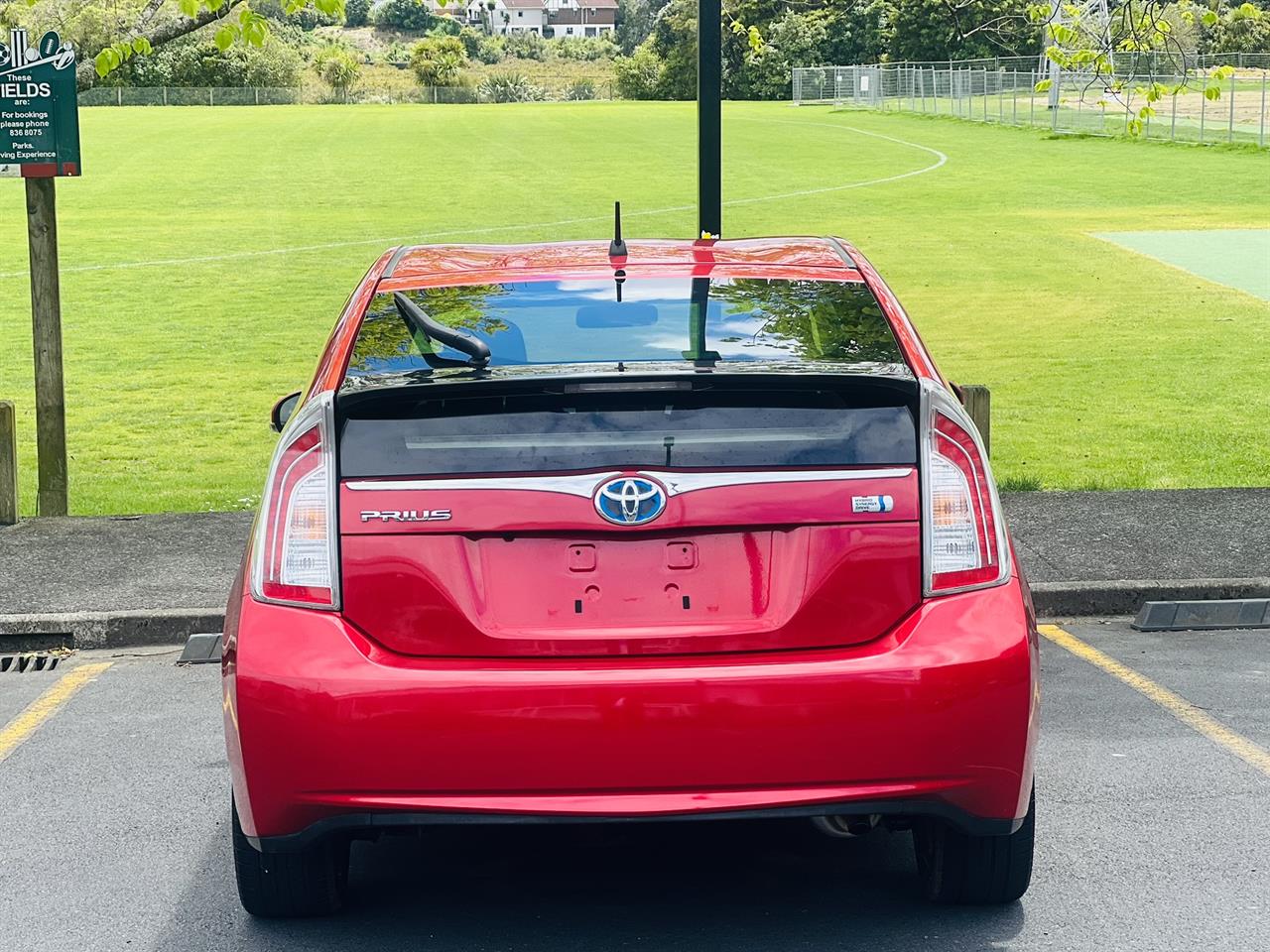 2014 Toyota PRIUS