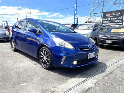 2011 Toyota PRIUS - Thumbnail