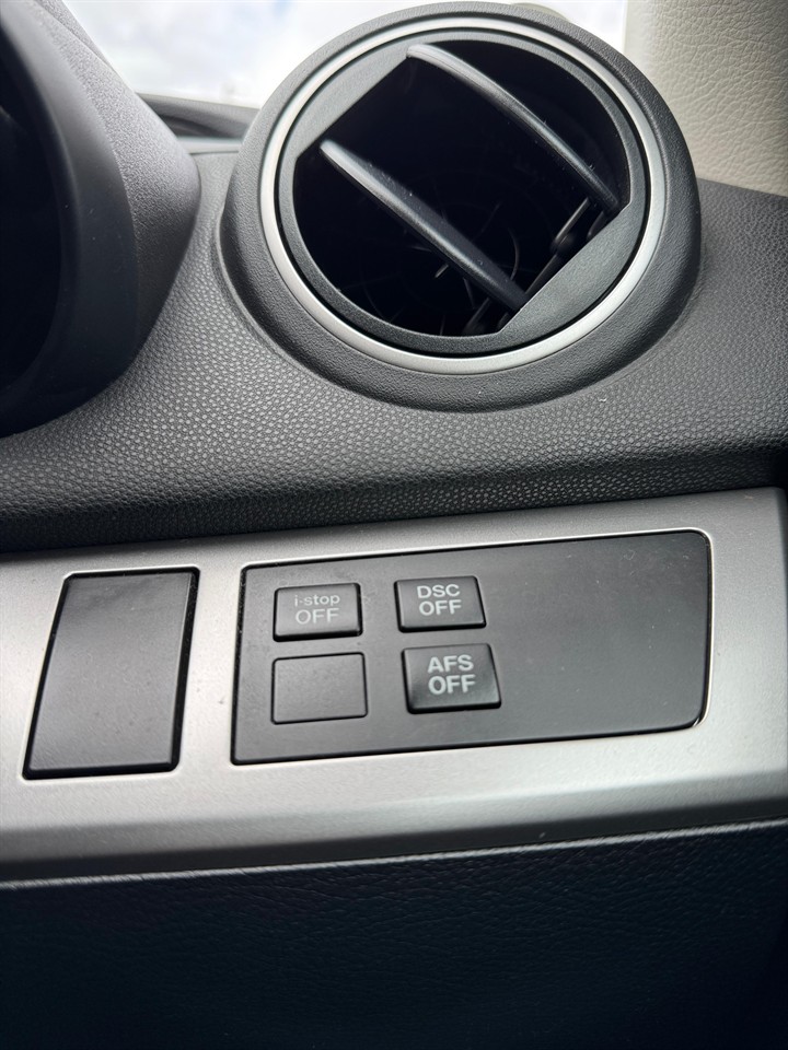 2011 Mazda Axela