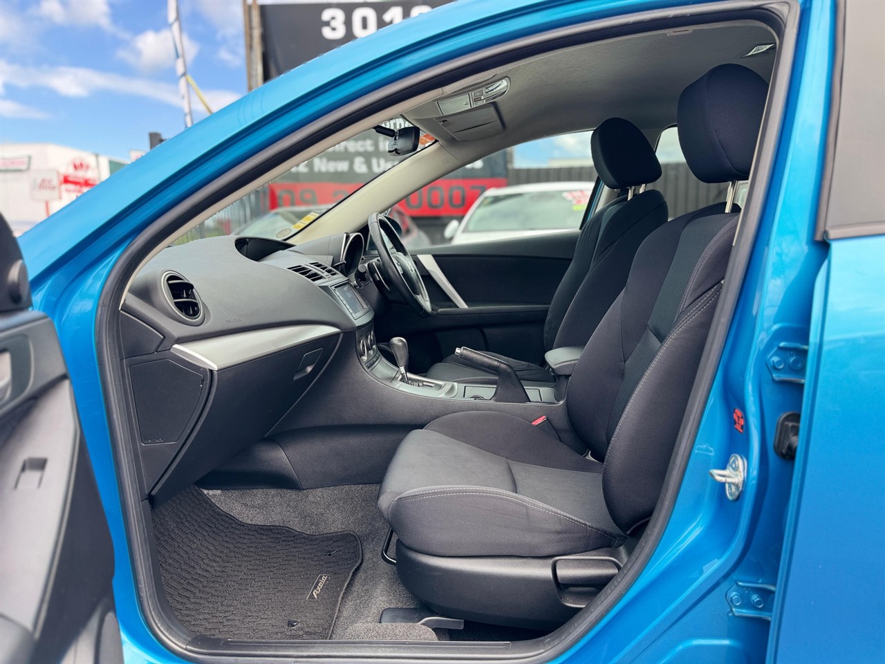 2011 Mazda Axela