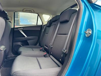 2011 Mazda Axela - Thumbnail