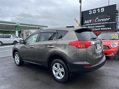 2014 Toyota RAV4 - Thumbnail