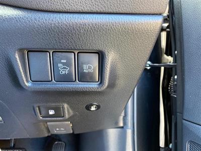 2017 Toyota C-HR - Thumbnail